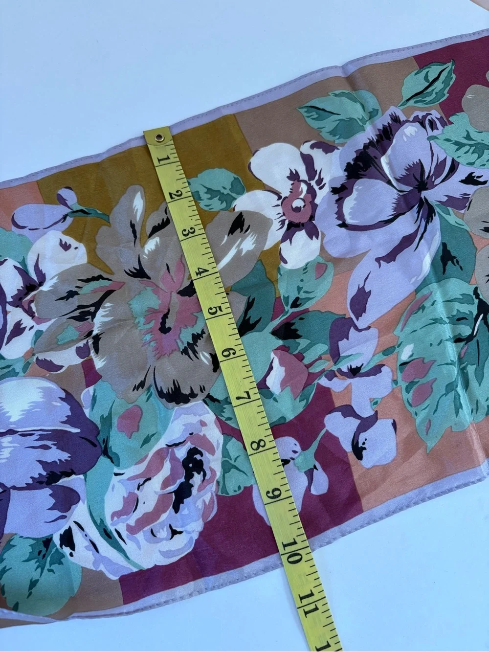VNTG Oscar De La Renta Silk Scarf Lilac Purple White Pink Artsy Career Teacher